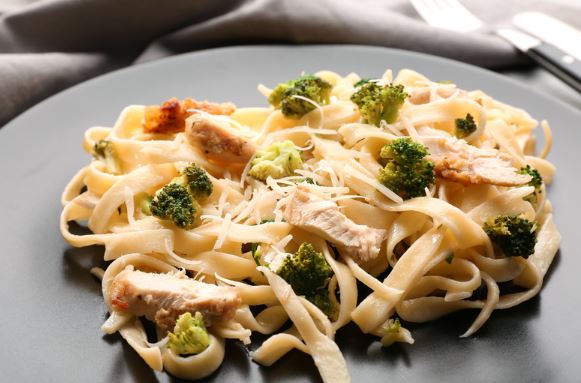 chicken alfredo